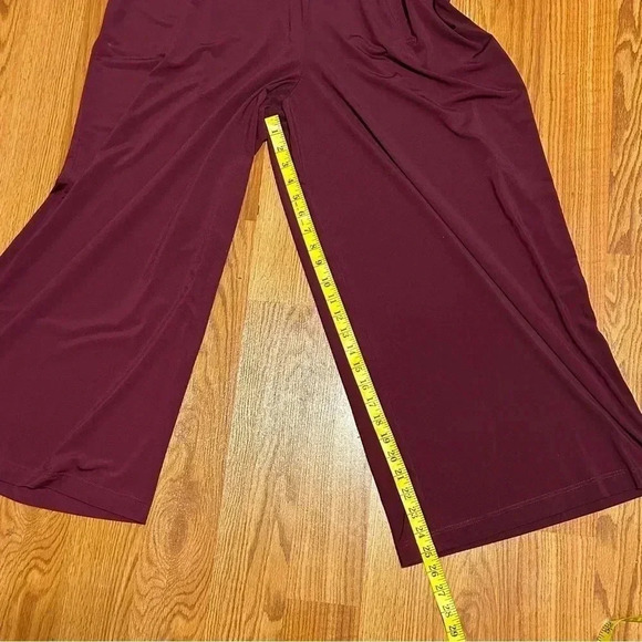 Joan Rivers Plus Size 1X Jersey Knit Jumpsuit 3/4 Slvs Back Zip Wide Leg Maroon - Picture 12 of 14